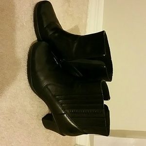 Clarks black Boots